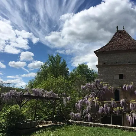 Les Caz'elles Bed & Breakfast *